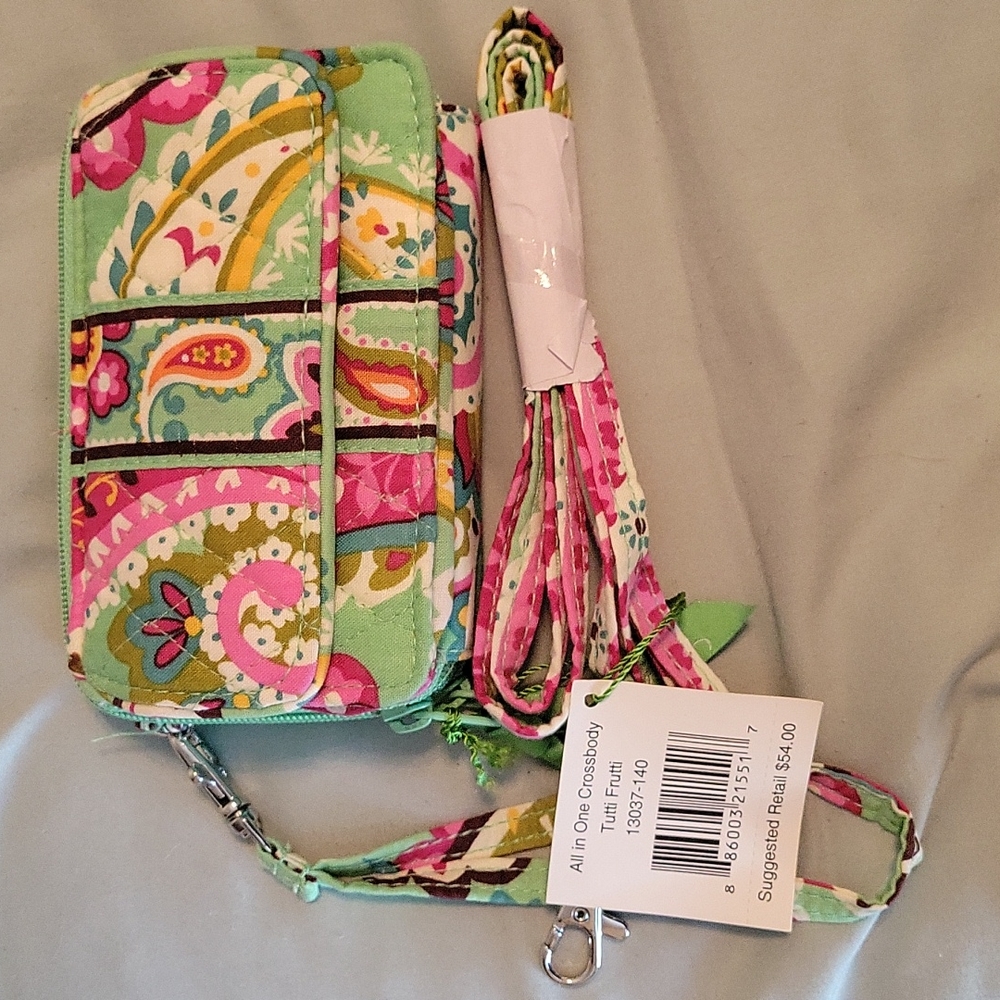 Vera Bradley All in One Crossbody in pattern Tutti Frutti